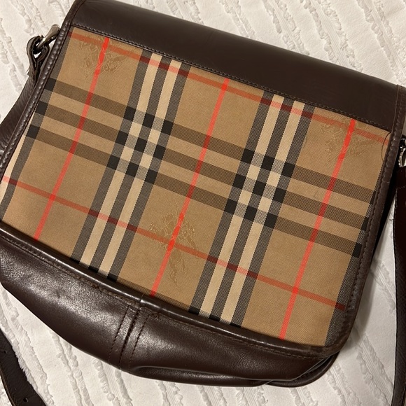 Burberry- original purchased in the UK approximately 40 plus years ago . - Picture 14 of 16